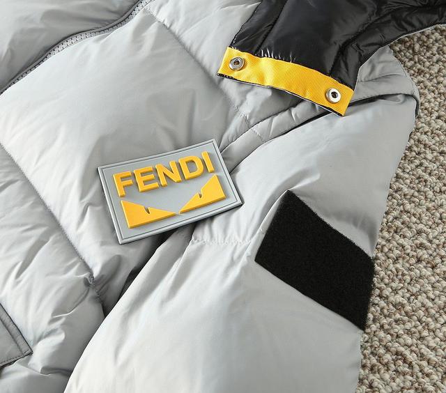 🔥🔥芬迪羽绒服尺寸表…… 8689