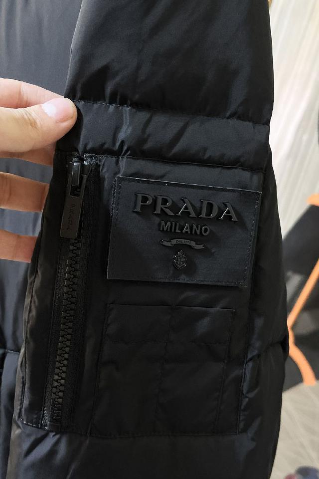 Prada 2025最新款时尚设计师款羽绒外套❤️‍🔥普拉达