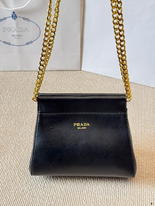 Coach 新品 Fiona Zip Tote 30 Coach 新品 Fiona 托特 30 来了