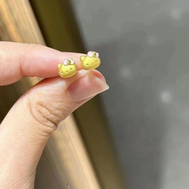 ins甜美可愛金色KT耳環(預購)