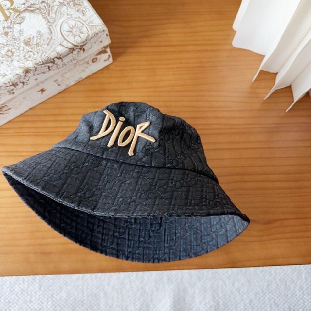迪奥渔夫帽🧢休闲百搭款🆒
