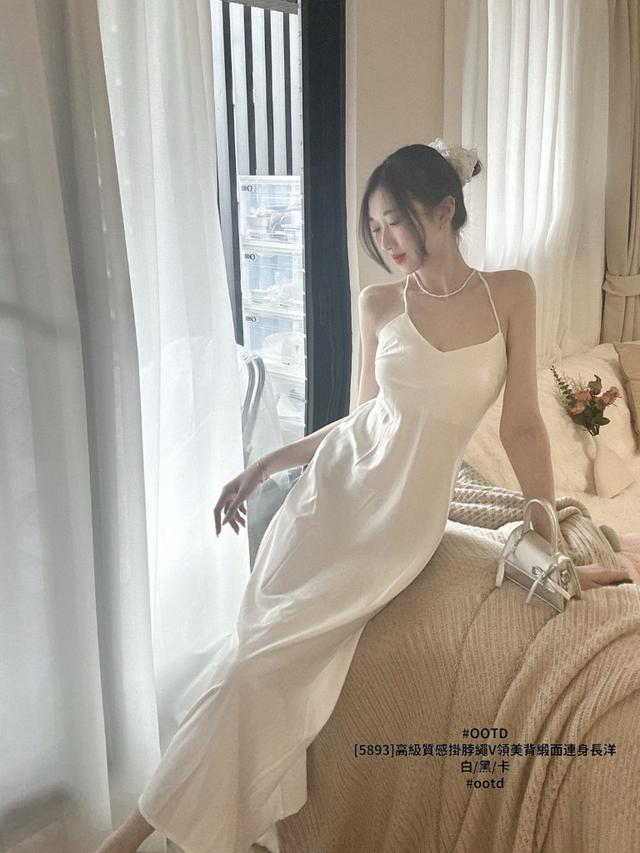 高級質感掛脖繩V領美背緞面連身長洋(預購)