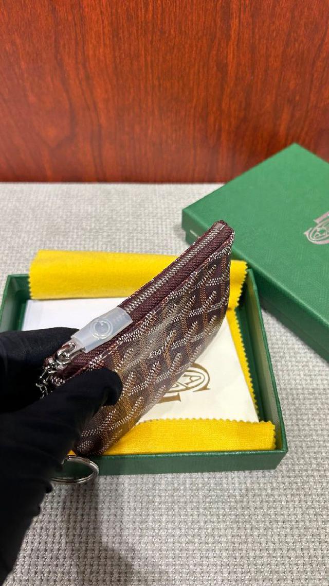 戈雅goyard 24年新款钥匙扣零钱包👛 来啦，内袋带有钥匙圈的最新零🔑