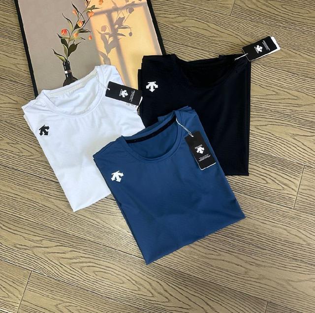 DESCENTE 迪桑特 经典标识 logo 印花情侣圆领休闲短袖-原单版本