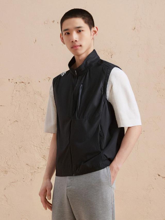 迪桑特情侣款户外运动休闲速干马甲！