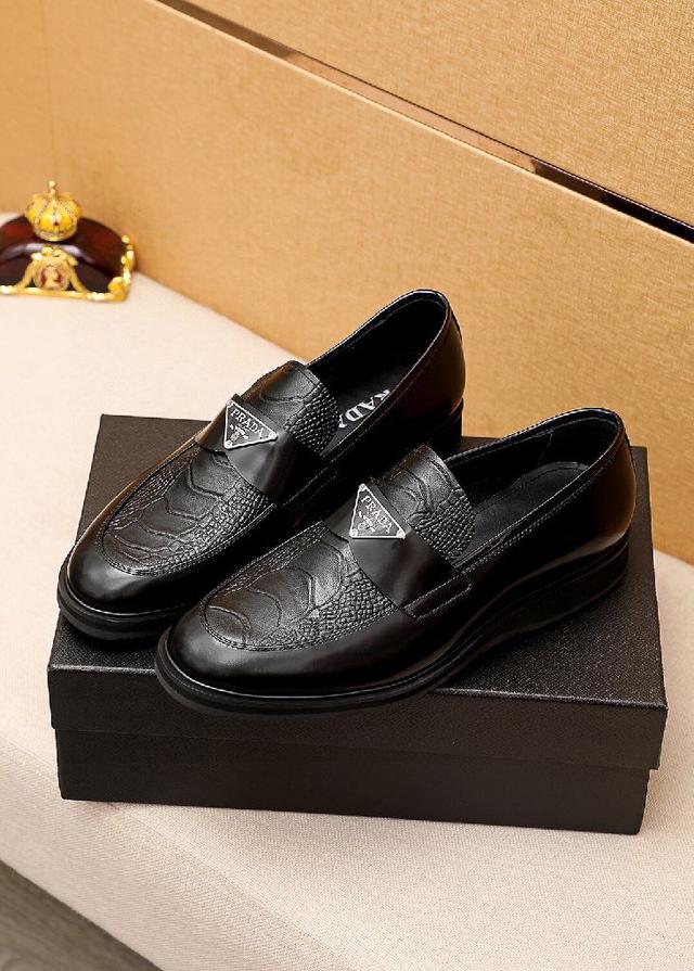 PRADA「 普拉达｝休闲皮鞋