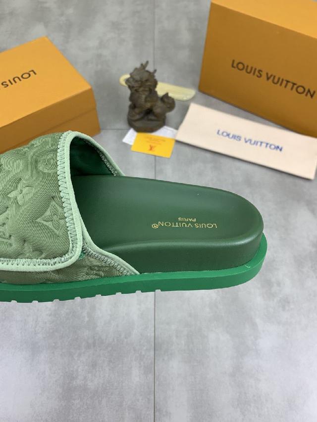 【LOUIS VUITTON】官网爆款路易威登 LV男士拖鞋 同步发售 ！