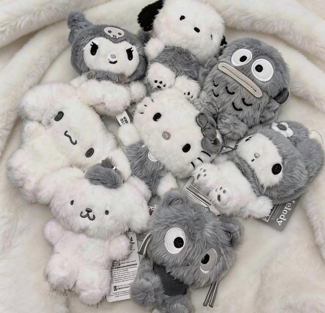 韓國SANRIO 三麗鷗 灰白色調絨毛吊飾（約8公分）#04/02中午12點