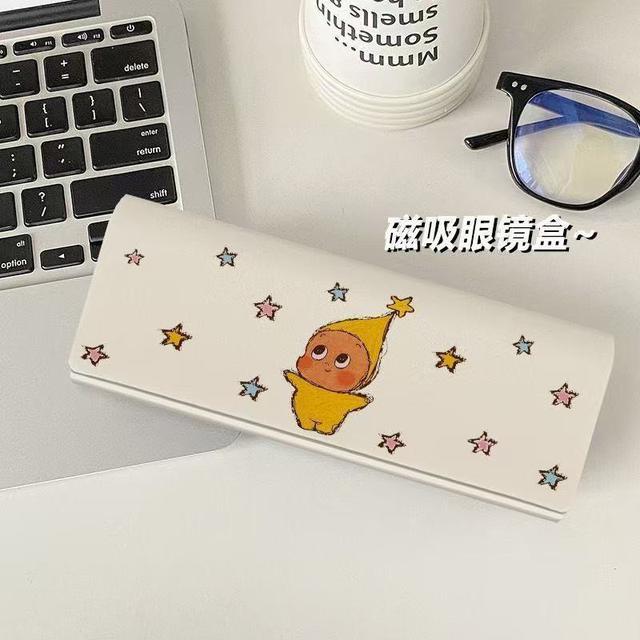 可愛星星人磁吸眼鏡收納盒(預購)