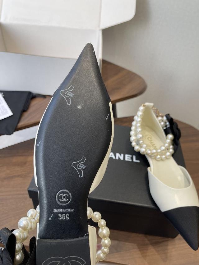 很有辨识度， 显瘦显腿长，绝对实力派，穿上也很舒服，