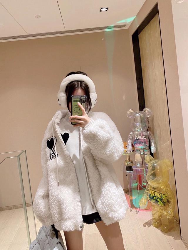 潮牌羊羔毛刺繡愛心外套
