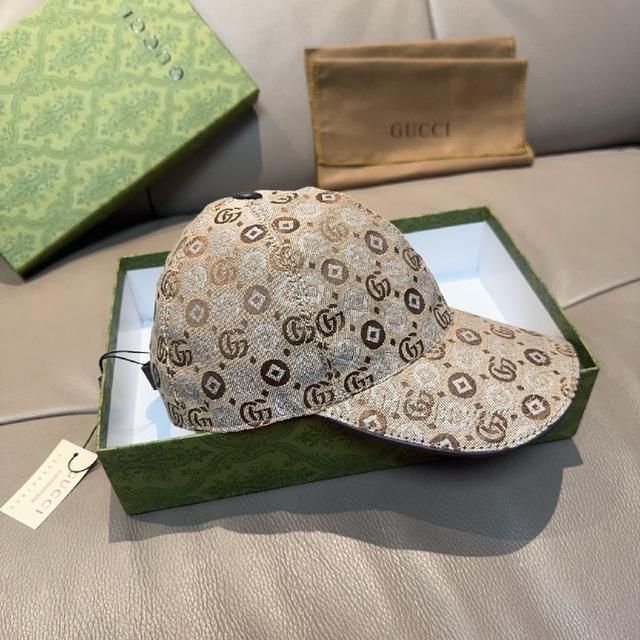 完美对花，原版帆布面料+头层牛皮，轻盈透气！基础头围56，贴片可调节。