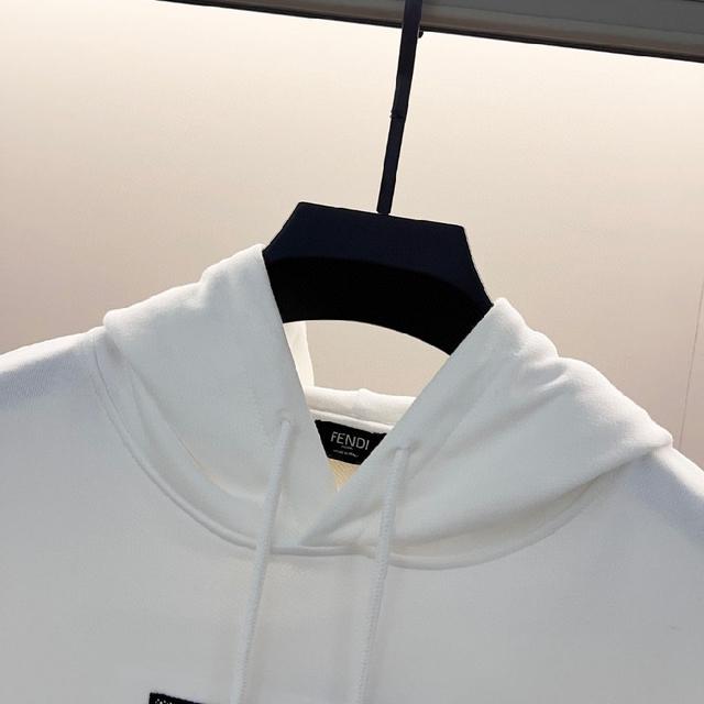 BURBERRY/巴宝莉 420克纯棉连帽卫衣 胸前微标战马刺绣🪡后幅