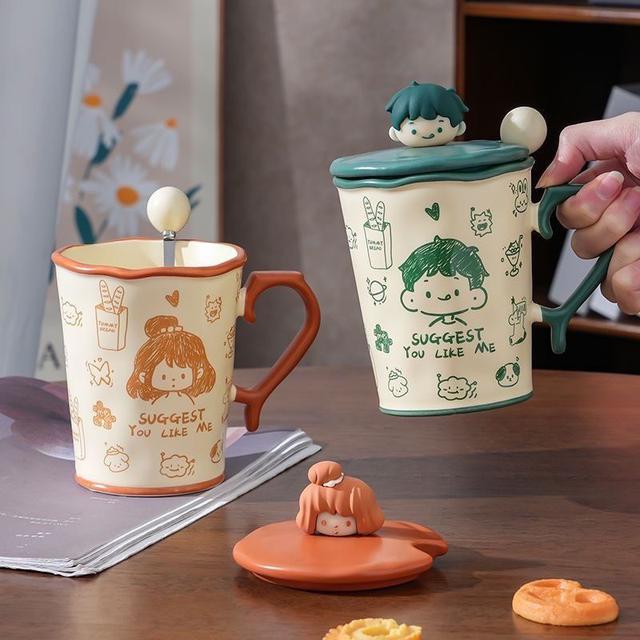 ins卡通塗鴉情侶帶蓋馬克杯(預購)