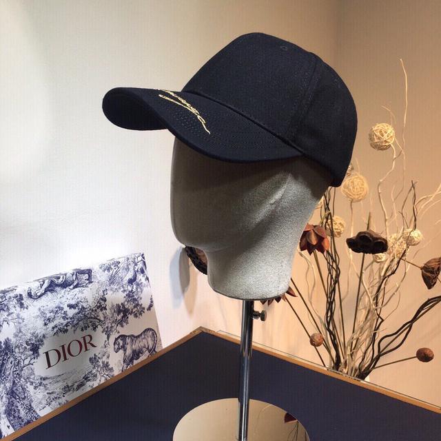 上新ꫛꫀꪝ ❥一一❤ Balenciaga巴黎世家棒球帽🧢 20INS爆款鸭舌帽，各路明星同款，