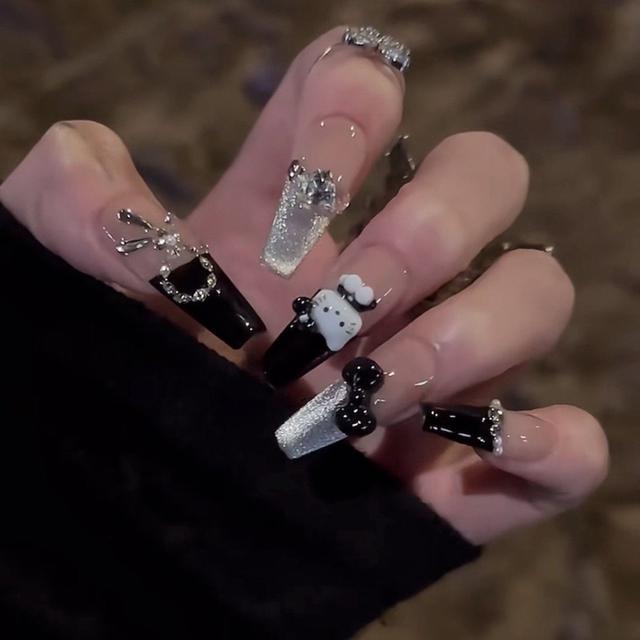 《預購》黑白KT貓跳色拼鑽蝴蝶結美甲 純手工美甲穿戴甲片假指甲貼