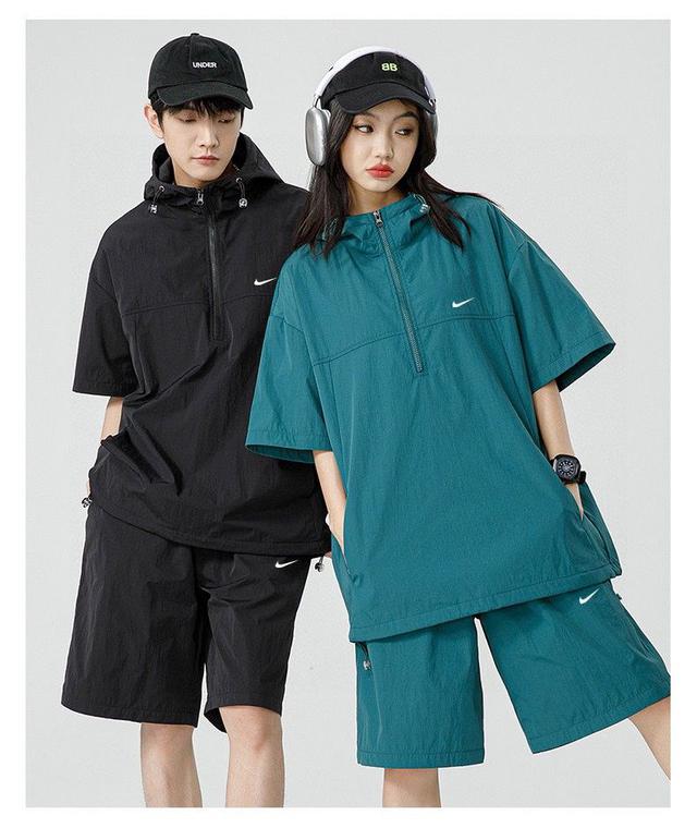 Nike耐克印花夏季连帽单勾纯色短袖套装。 男女同款 一款流行酷