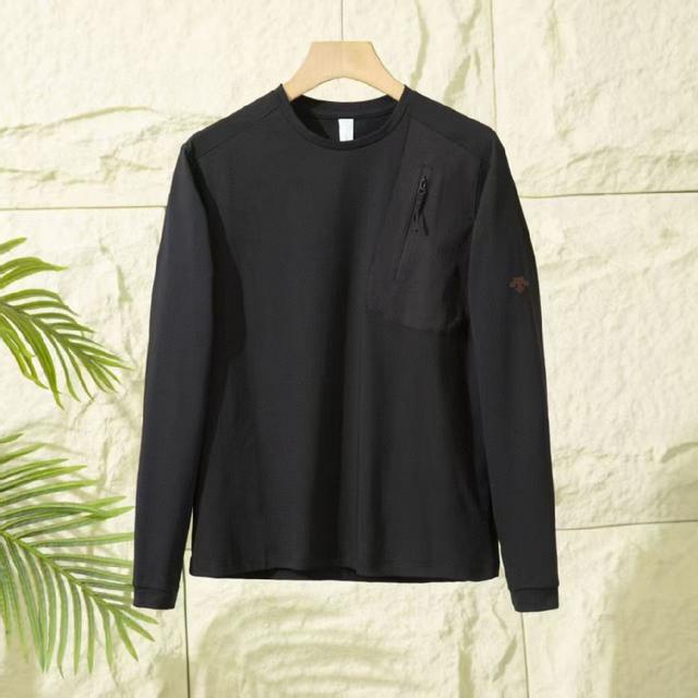 爆款主推！运动针织训练服采用质感经典涤纶双面布制成，