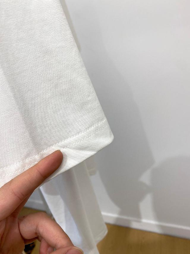 新品短袖T恤，帅气时尚，胸前图案字母logo，简约百搭款