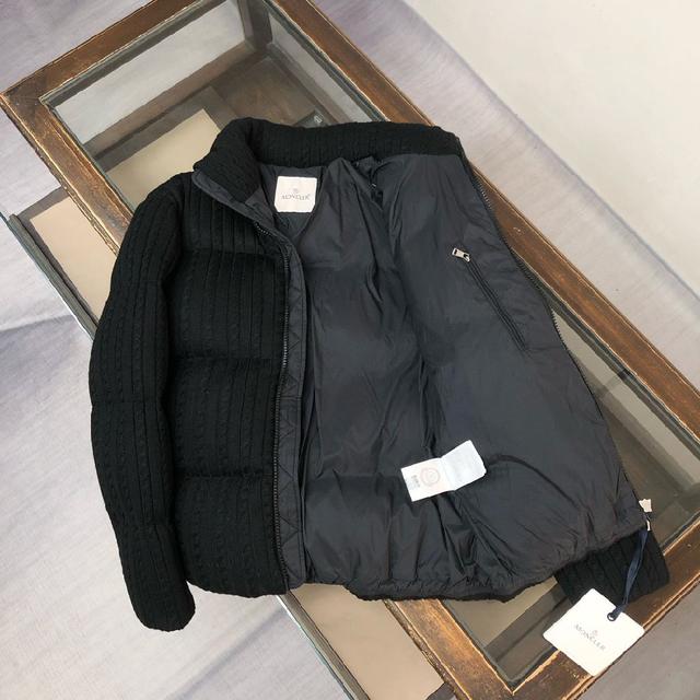 作款短款羽绒服～ZP开发定制面料，内里90%羽绒＋10羽毛填充