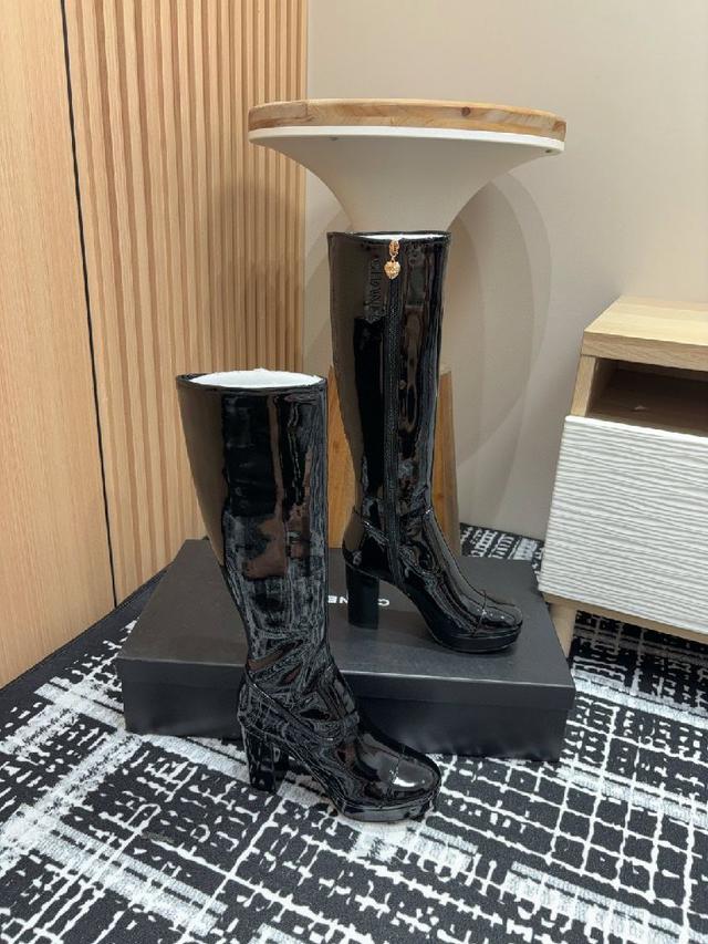 秋冬新款Chanel小香防水台粗跟长靴 这个冬季高级与时髦并存