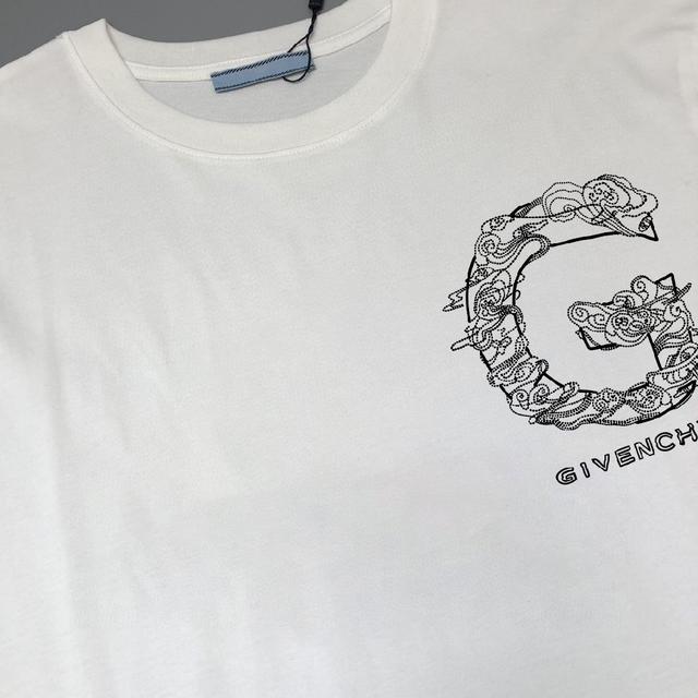 顶级数码工艺印花，独特设计，舒适度极佳，舒适透气