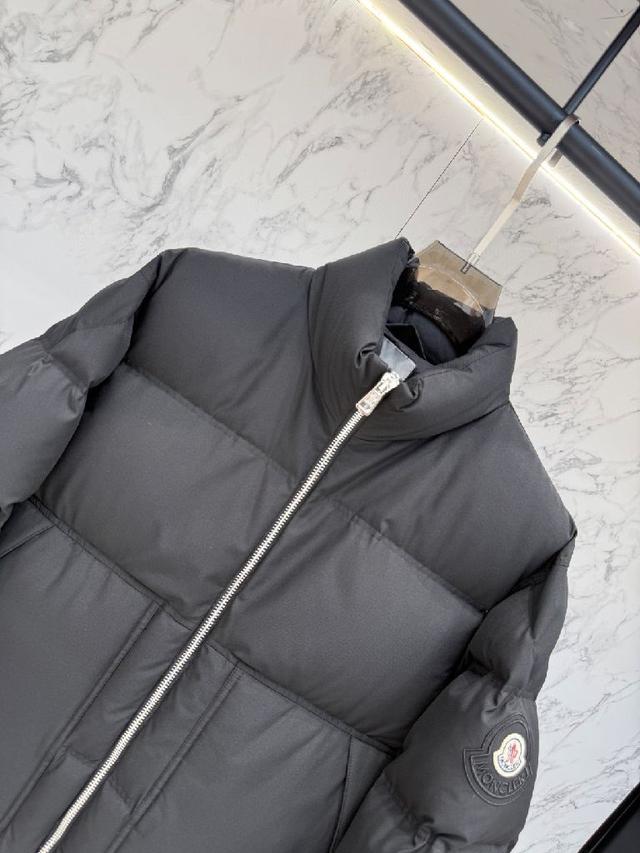 Moncler 羽绒服2025最新款时尚设计师款羽绒外套.处处细