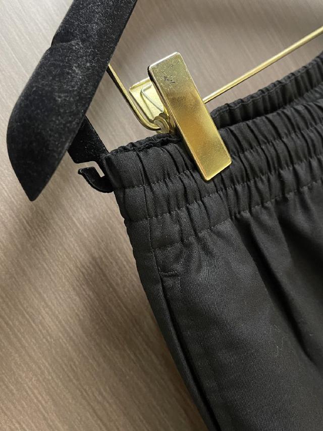 模板预设完整车缝轨迹，所有成品袋型、线迹高度统一