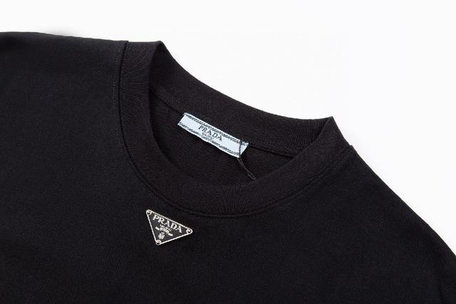 布刺绣logo圆领短袖，高克重原版洗水面料，洗水完280g