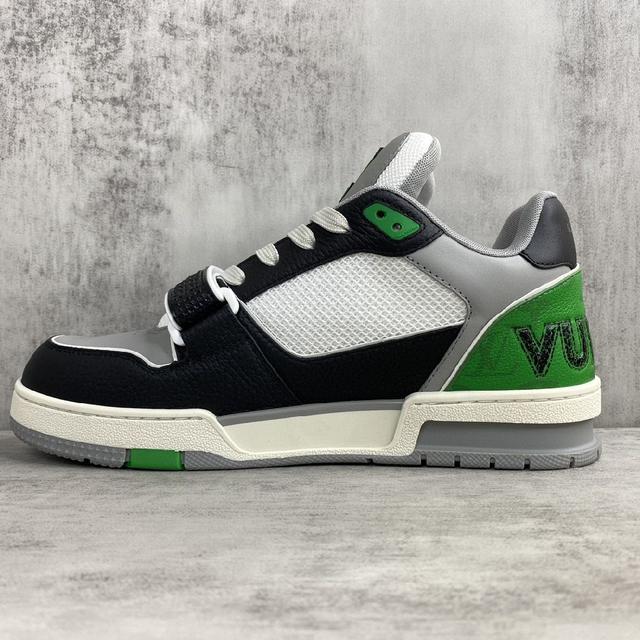 顶级版本 Louis Vuitton 23ss SK8贴钻面包滑板鞋 从名字上