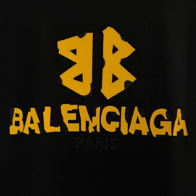 定制全棉毛巾面料满印提花，质感舒适度都是拉满的 ，上身简约百搭