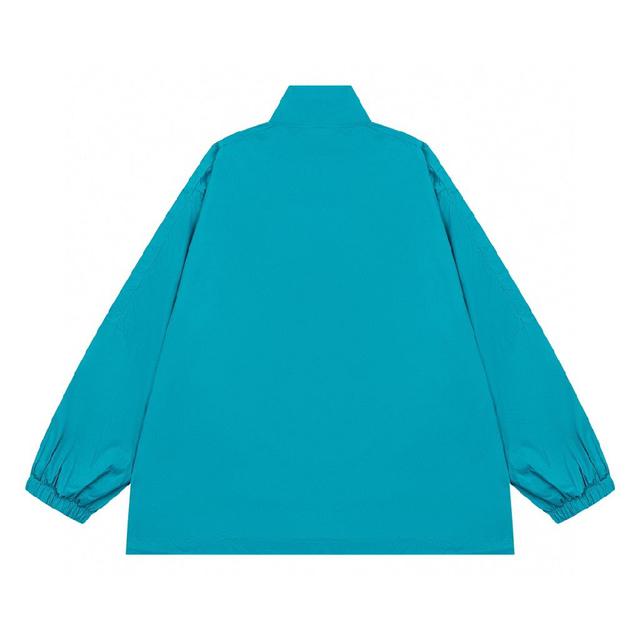 刺绣LOGO采用进口田岛绣花机 精细绣花无毛边杂线 非常紧密