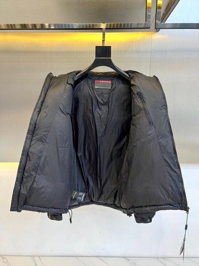 羽绒服 原版1:1订制五金配件全进口原版定制 欢迎