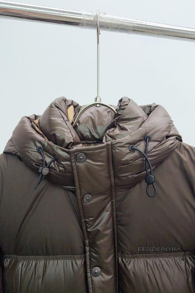 羽绒服2025最新款时尚设计师款羽绒外套.处处细节显工艺足够