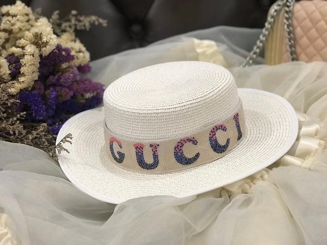 Gucci古奇新款编带草帽，非常好看的遮阳帽，沙滩帽， 携带方便，跑量单品，4色可选♥