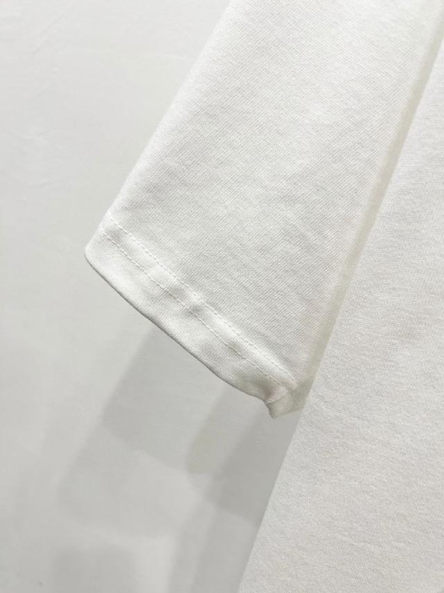 巴宝莉 2025ss夏季新品经典骑士战马短袖，解锁高