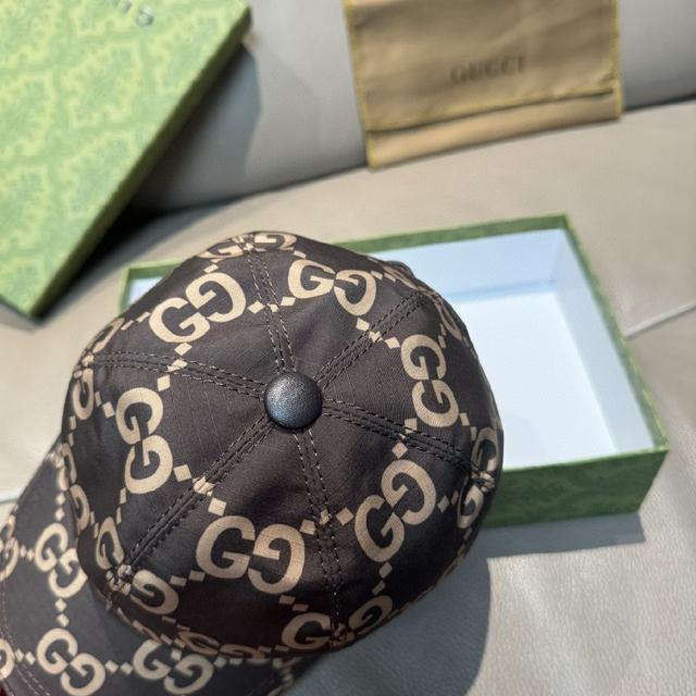 LV(路易威登)新款原单棒球帽，LV刺绣，专柜1:1开模订制