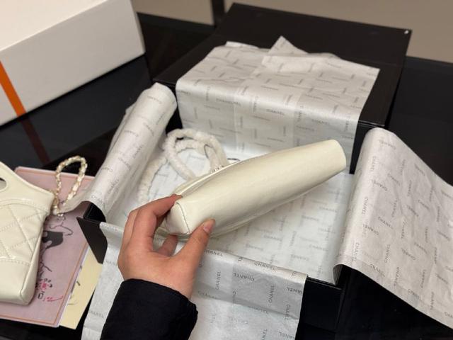 L家 Diane 法棍手袋