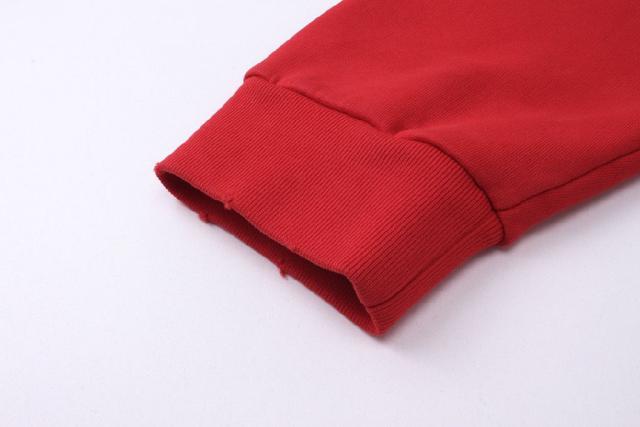 欢迎对比 。连帽带袖.超时尚搭配 面料采用巴黎ZP定织定染