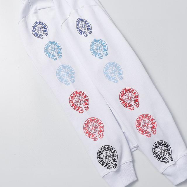 卫衣采用320g多支纱线纺织工艺 手感厚实 全棉面料 透气舒适 顶级质感