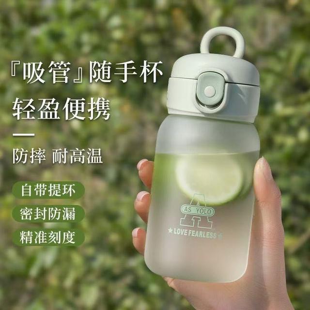 📌質感小巧防摔 耐高溫吸管杯子