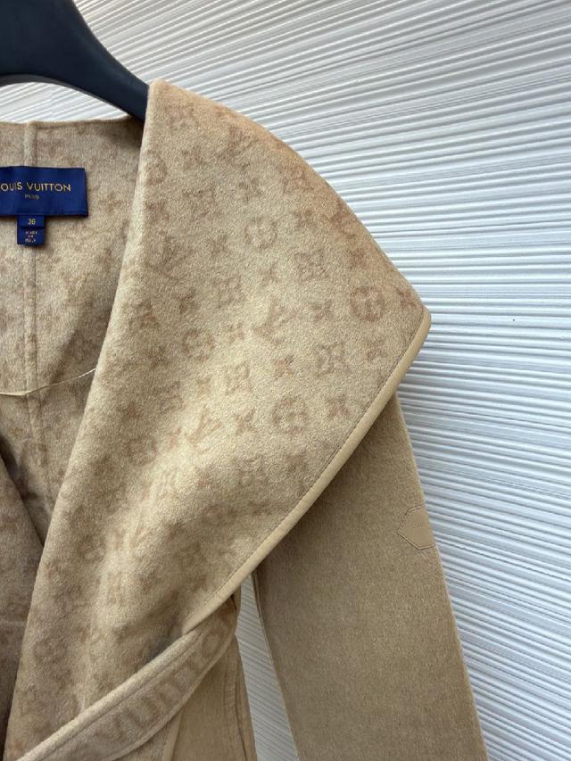 面料采用40S/2 双股光柔棉平纹，无尘蚀毛工艺处理