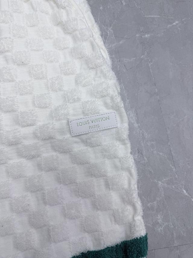 ⚠️请干洗或反面冷水包裹洗衣袋单独洗涤自然晾干，切勿温热水浸泡！