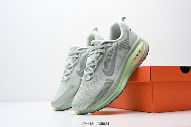 公司货 Nike Air Zoom Vomero 18 登月