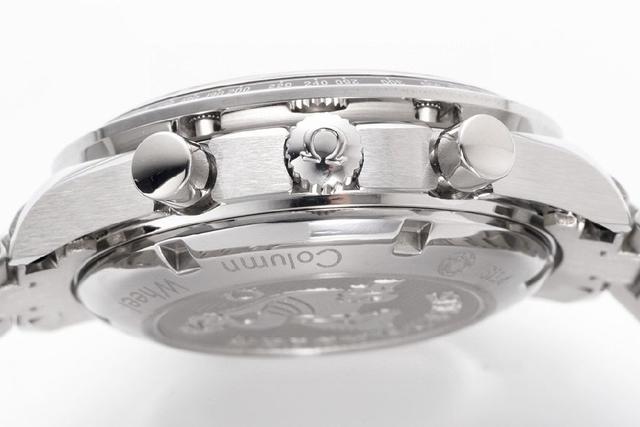 蓝宝石玻璃镜面耐磨，316精钢   表面其圆形盘以深不一呈现多层次而展现