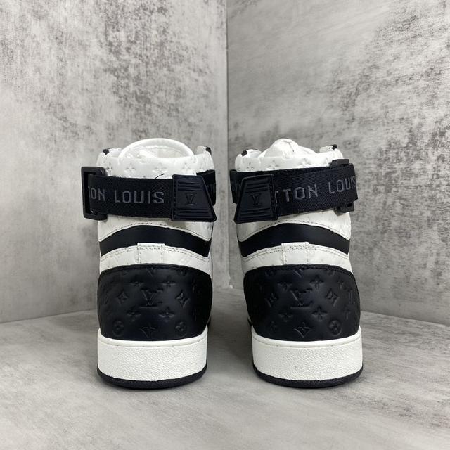 高帮运动鞋 Monogram 丹宁布取自可循环聚酯纤维