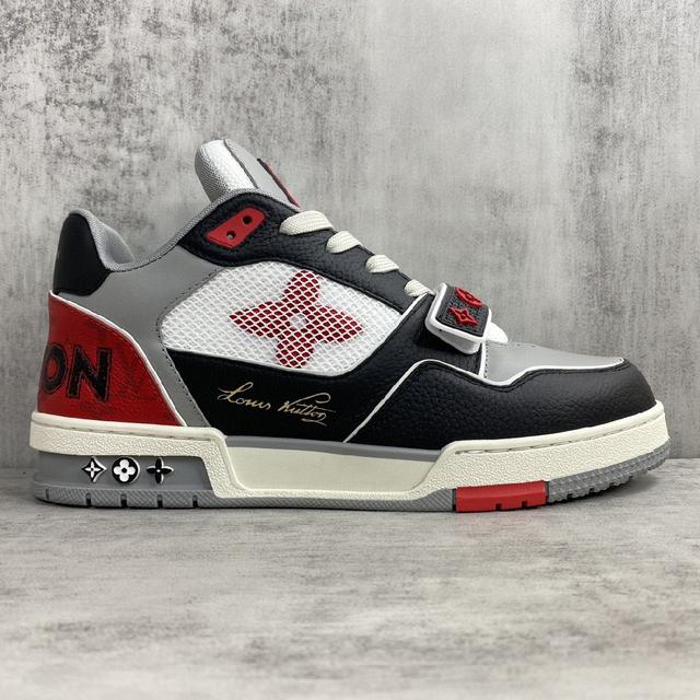 顶级版本 Louis Vuitton 23ss SK8贴钻面包滑板鞋 从名字上