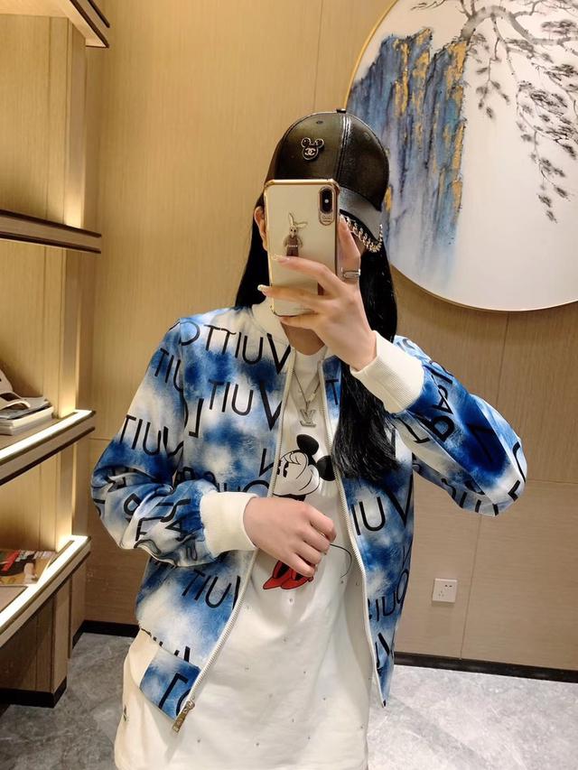 原彪+吊牌1:1高品质版】实拍防疫服V字母长袖拉链休闲运动外套