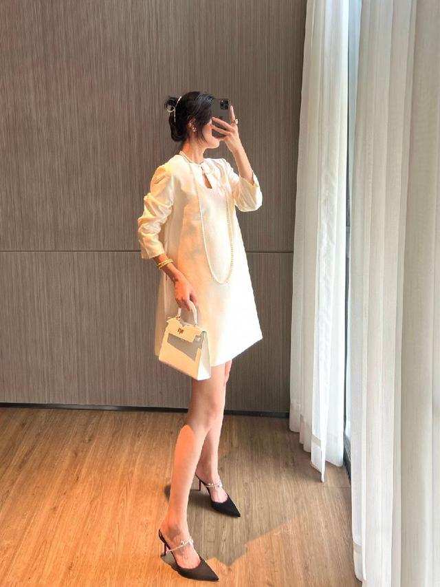 高端品质女装 配包装 CD 高定制丝毛小蜜蜂短款连衣裙