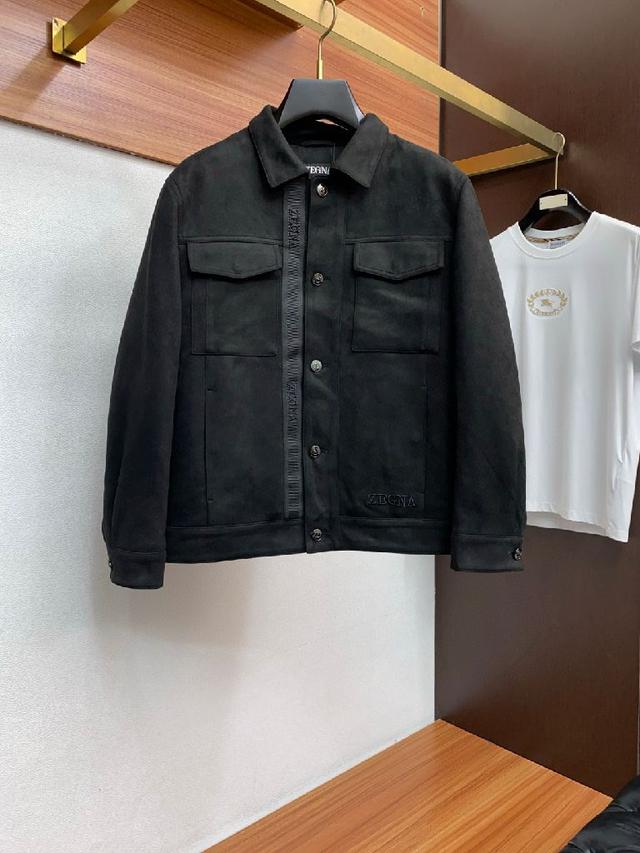 同步男士时尚羽绒服  轻奢时尚休闲风格，轻盈保暖柔软